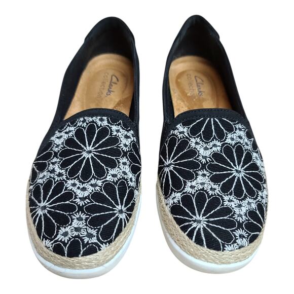 Clarks Elaina Harbor Black White Embroidered Loafers Flats Slip On Shoes 7 1/2 - Picture 1 of 5